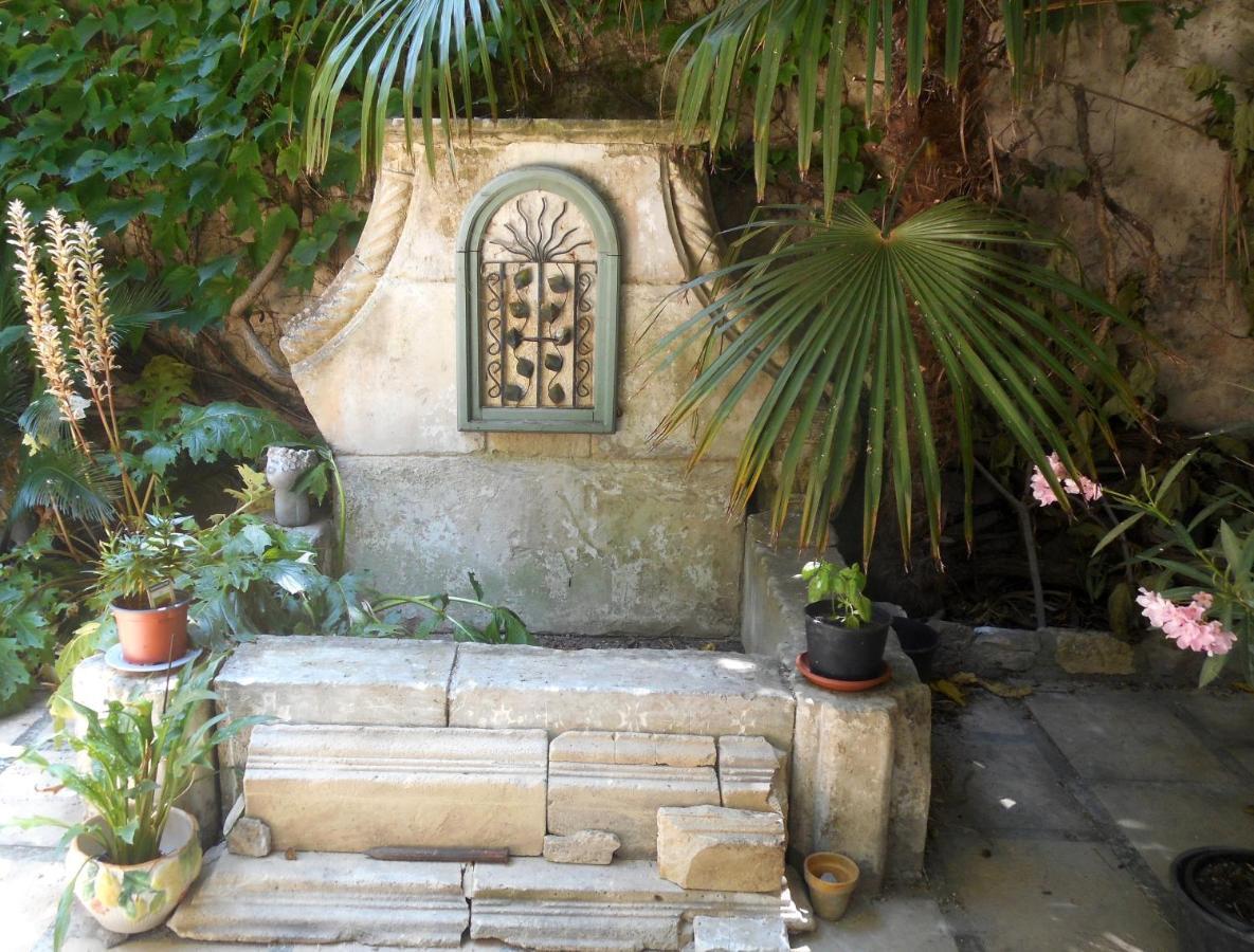 Logis De La Meschaussee, Dans Donjon Du Xie Siecle Canet  Exterior foto